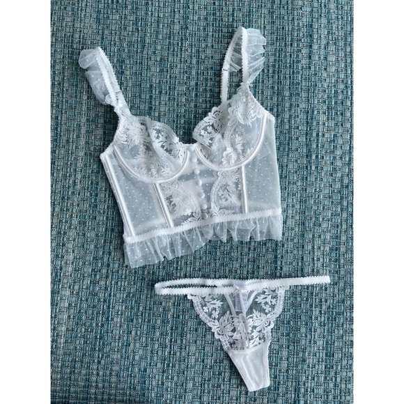 Ivory Longlined Underwire Bra and Thong Set - Picture 5 of 8